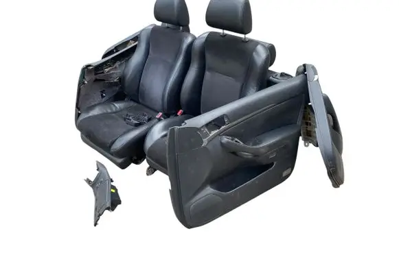Toyota Avensis T250 Seat set 