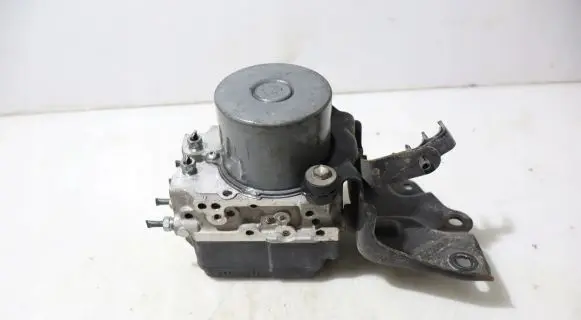 Toyota RAV 4 (XA30) ABS Pump