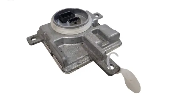 Volvo V40 Cross country Headlight ballast module Xenon 49156051062 7226115099