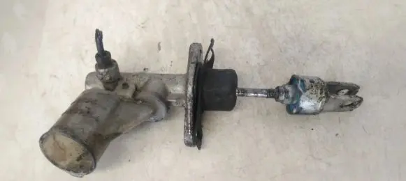 Clutch master cylinder