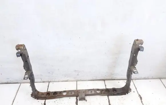 Toyota Avensis T270 Bottom radiator support slam panel 