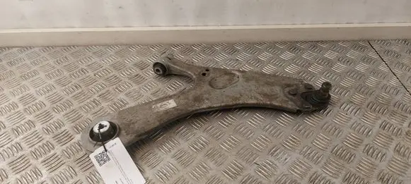 Citroen C4 X Front lower control arm/wishbone 7A7001