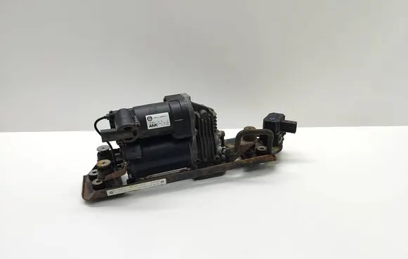 BMW 5 E60 E61 Air suspension compressor/pump 6785505 678550501 37106785505