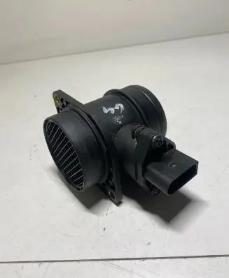Volkswagen Golf IV Mass air flow meter 06A906461 0280217121