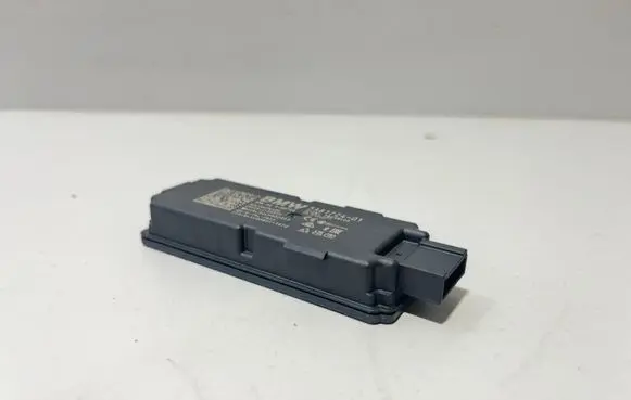BMW X6 G06 Keyless system antenna 5A81724 5B60517