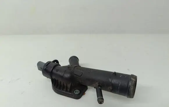 Volkswagen Golf VI Engine coolant pipe/hose 03L121131F