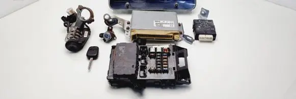 Toyota Avensis T220 Engine ECU kit and lock set 8966105231 88458014 8974105030
