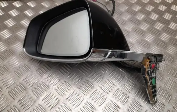 Tesla Model X Front door electric wing mirror E11048538