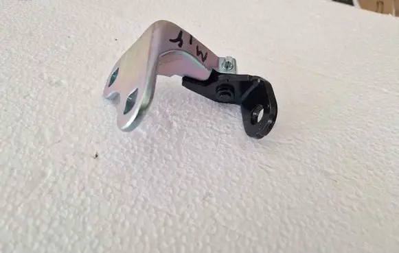 Tesla Model Y Front door upper hinge 149749200C