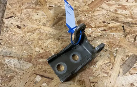 Citroen C5 Front door upper hinge