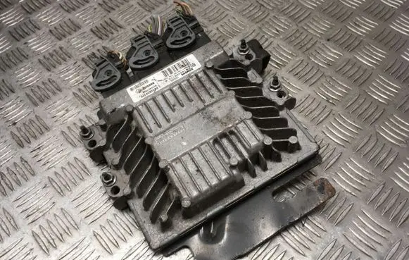 Renault Megane II Engine control unit/module 8200807626 275627053 S122326113