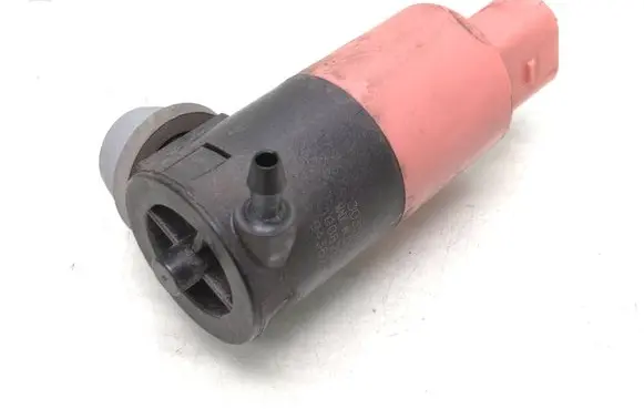 Toyota Yaris Windscreen/windshield washer pump 30358 943878