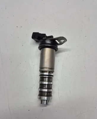 BMW 6 F12 F13 Camshaft vanos timing valve Pa66tgf35