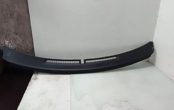 Mitsubishi Grandis Wiper trim 962285