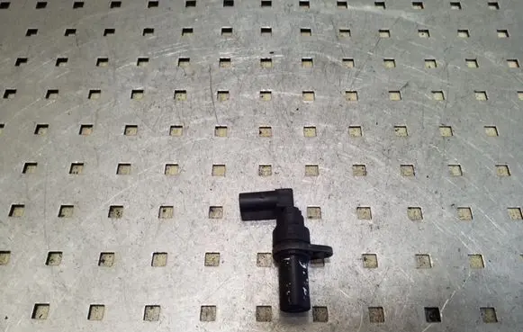 BMW 5 E39 Crankshaft position sensor 2247926 13622247926 259160