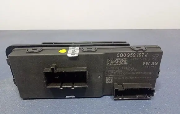 Volkswagen PASSAT CC Other control units/modules 5Q0959107J