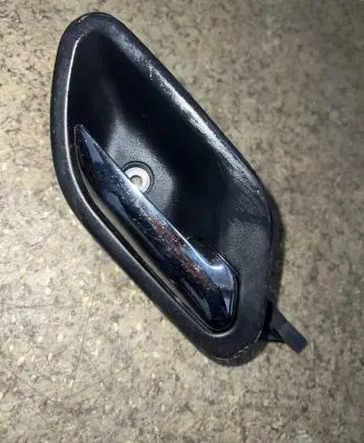 BMW 5 E39 Rear door interior handle 8226050
