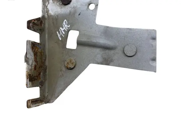 Peugeot Partner Fender mounting bracket