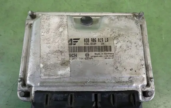 Seat Alhambra (Mk1) Engine control unit/module ECU 038906019LQ