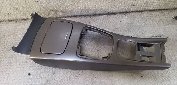 Renault Laguna III Center console KPF15191