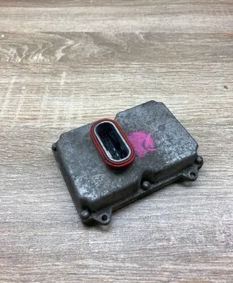 Mercedes-Benz E W211 Headlight ballast module Xenon A0028202426 5DF008279 USED