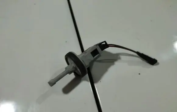 Volkswagen Golf V Interior temperature sensor 1K0907543A