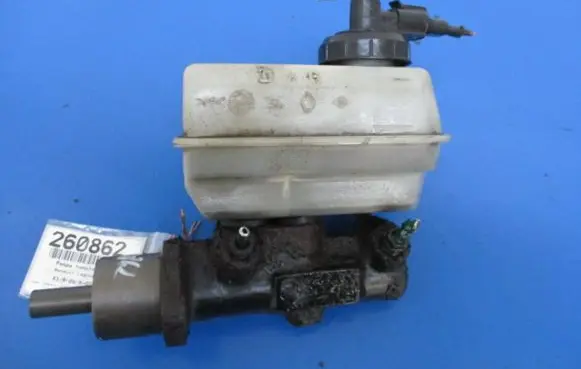 Renault Laguna I Master brake cylinder