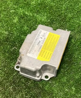 Mercedes-Benz A W169 Airbag control unit/module A1698206626