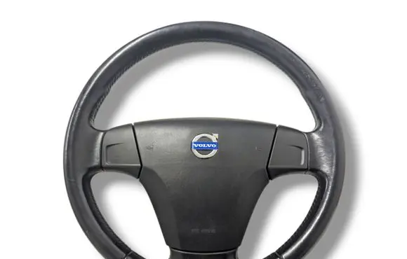 Volvo C30 Steering wheel 8623349 PV55150060
