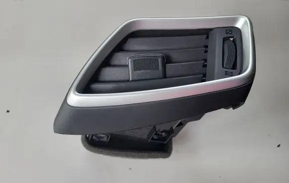 Nissan X-Trail T32 Dashboard side air vent grill/cover trim 687614CE0A