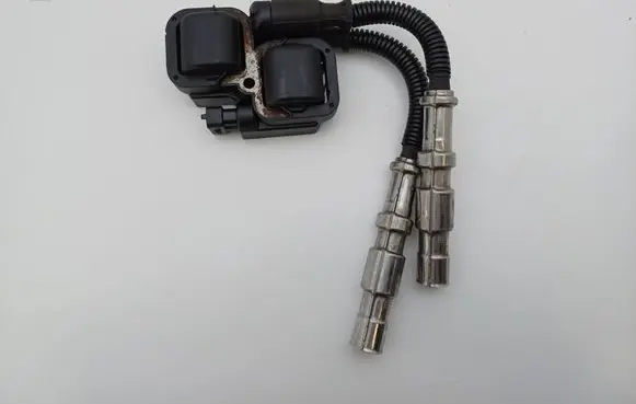 Mercedes-Benz S W220 High voltage ignition coil A001587303