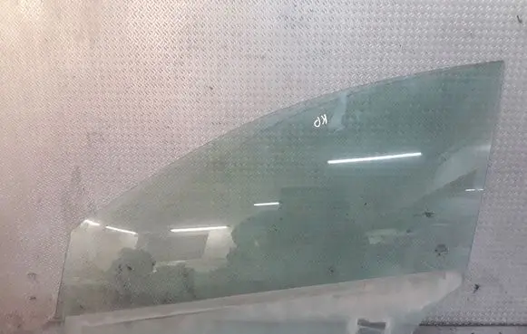 Audi A5 8T 8F Front door window glass four-door