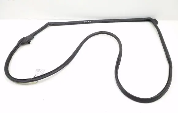 Toyota Prius (XW50) Rubber seal rear door 6787247050