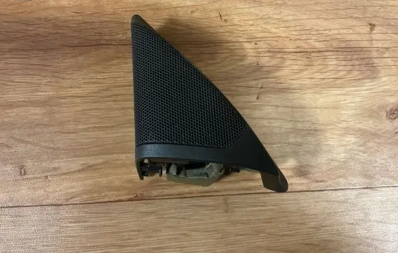 Opel Insignia A Front door high frequency speaker 13221964