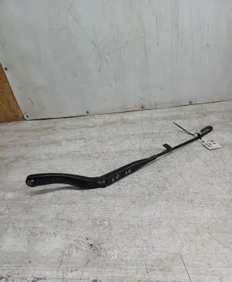 Audi A8 S8 D2 4D Front wiper blade arm 4D1955407B