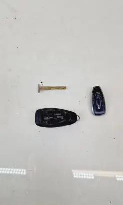 Ford Galaxy Ignition key/card 7S7T15K601EC MR3649ANRT