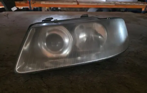 Volkswagen Golf IV Headlight/headlamp