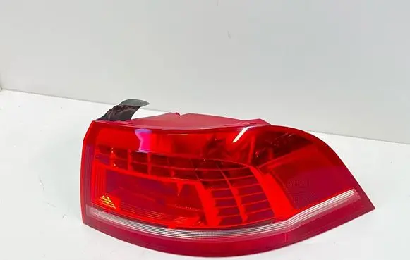 Volkswagen PASSAT B7 Rear/tail lights 2SK01074602