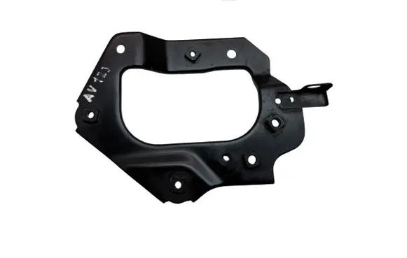 Toyota Avensis T270 Air filter cleaner box bracket assembly 177710R020