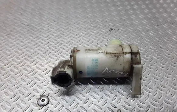 Nissan Patrol Y61 Windscreen/windshield washer pump 2224621A