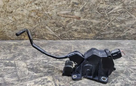 Lexus LS 460 - 600H Accelerator throttle pedal 7811050010