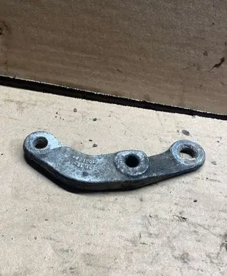 BMW 5 E39 Sway bar bush bracket, front 1091987 31236