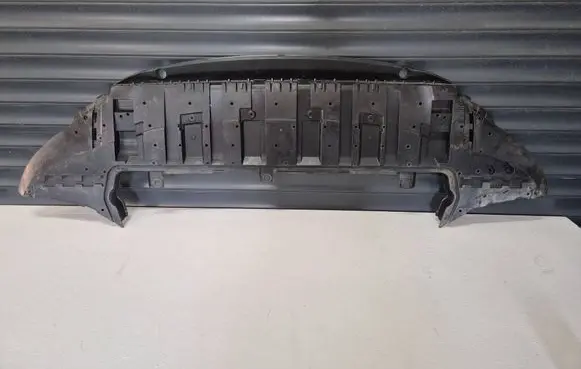 Volvo S90, V90 Front bumper lip 31383270