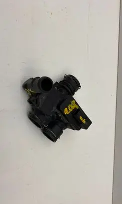 Mercedes-Benz E W211 Coolant heater control valve A2118320584
