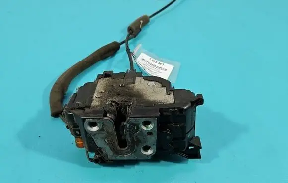 Opel Movano B Front door lock 805030009R IMPRK1605803