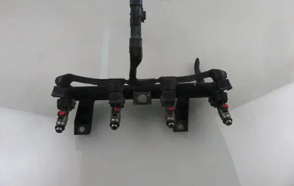 Fuel main line pipe