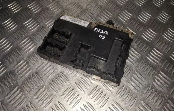 Ford Fiesta Comfort/convenience module 8V5115K600EG