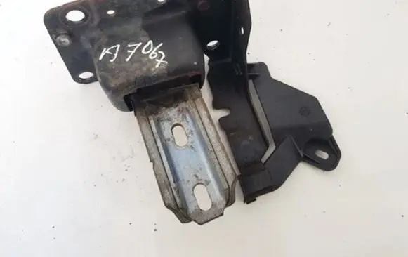 Peugeot 207 Engine mount bracket 9680293680