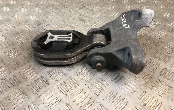 Nissan Juke I F15 Engine mount bracket A8653110 A8653110A
