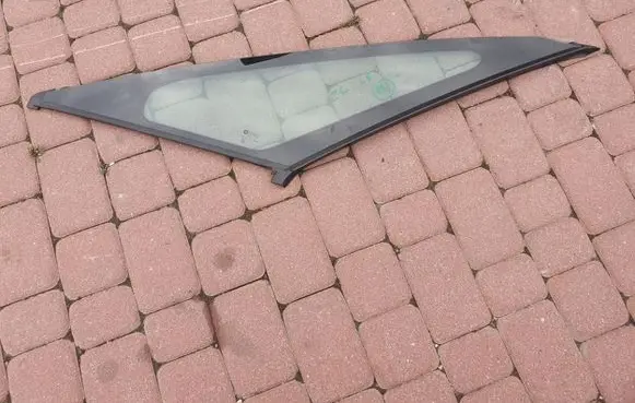 Opel Zafira C Sliding door window/glass 